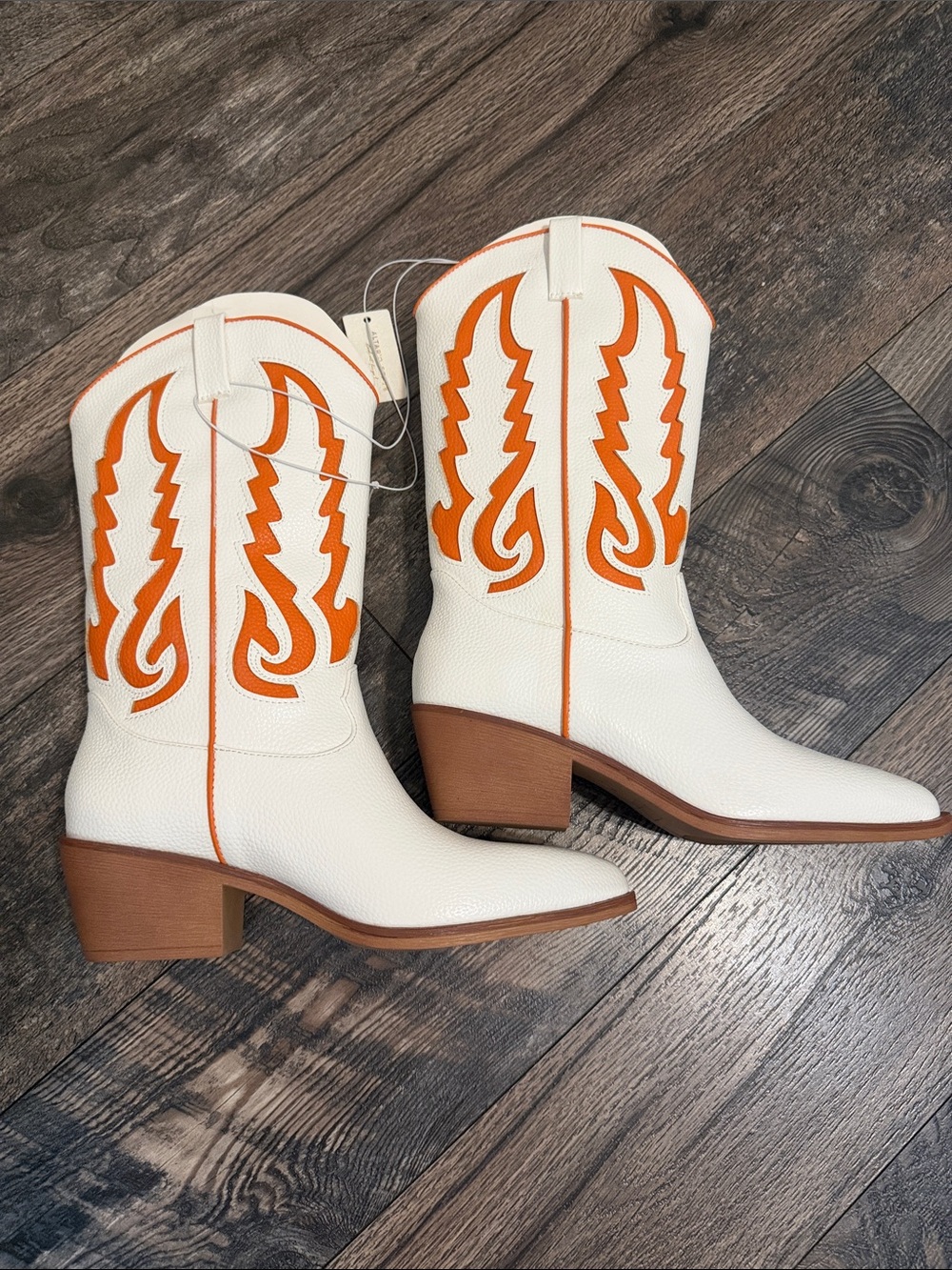 NWT Game Day Altar'd State White Orange Western Boots Football TN TX Women ‘s 8